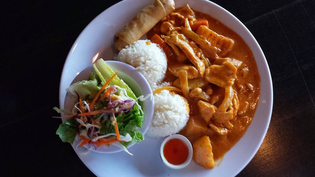 Street Side Thai Kitchen | restaurant | 3025 University Ave, San Diego, CA 92104, USA | 6192289208 OR +1 619-228-9208