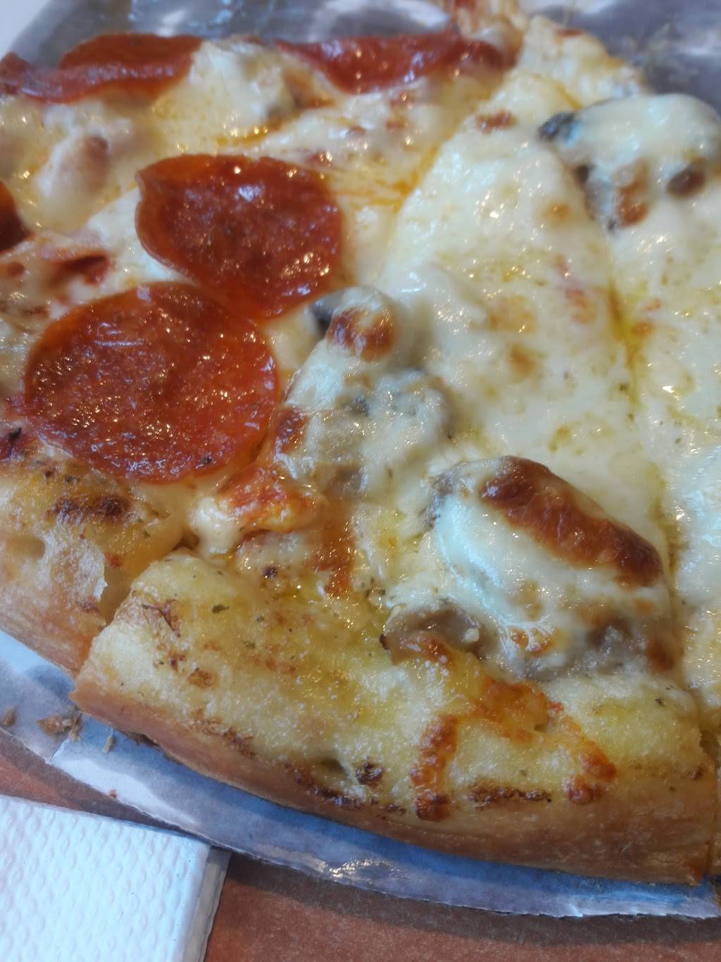 Scotts Subs | restaurant | 1325 Quarry Park Dr, De Pere, WI 54115, USA | 9206324297 OR +1 920-632-4297