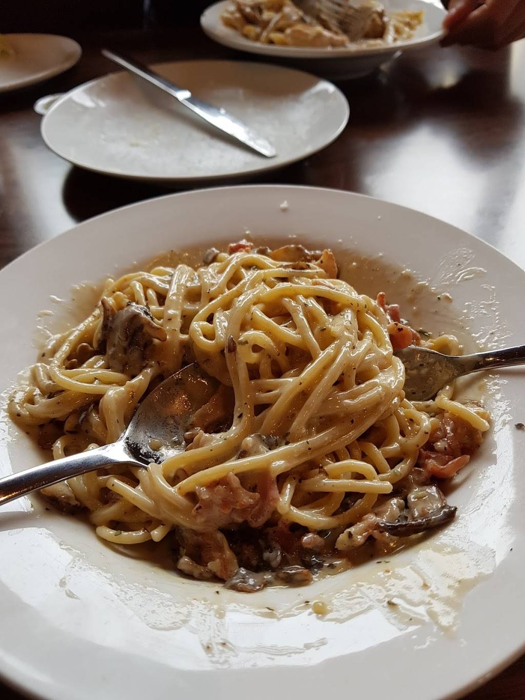 Ennios Pasta House | restaurant | 655 Fairway Rd S, Kitchener, ON N2C 1X4, Canada | 5195769552 OR +1 519-576-9552