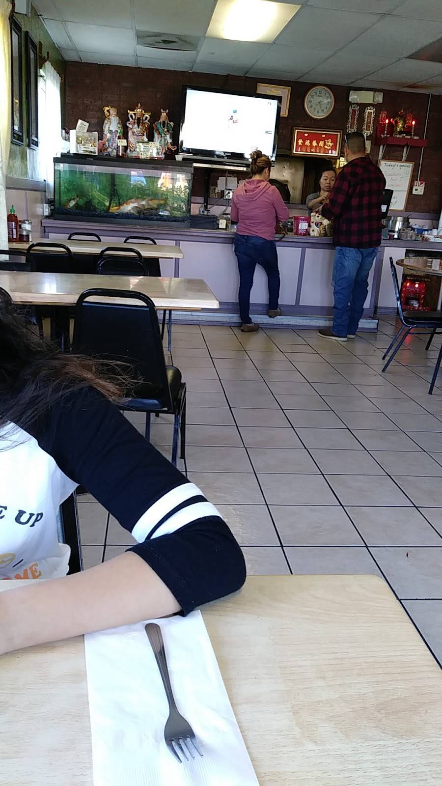 Lucky House Restaurant | restaurant | 2730 Patterson Rd, Riverbank, CA 95367, USA | 2098696154 OR +1 209-869-6154