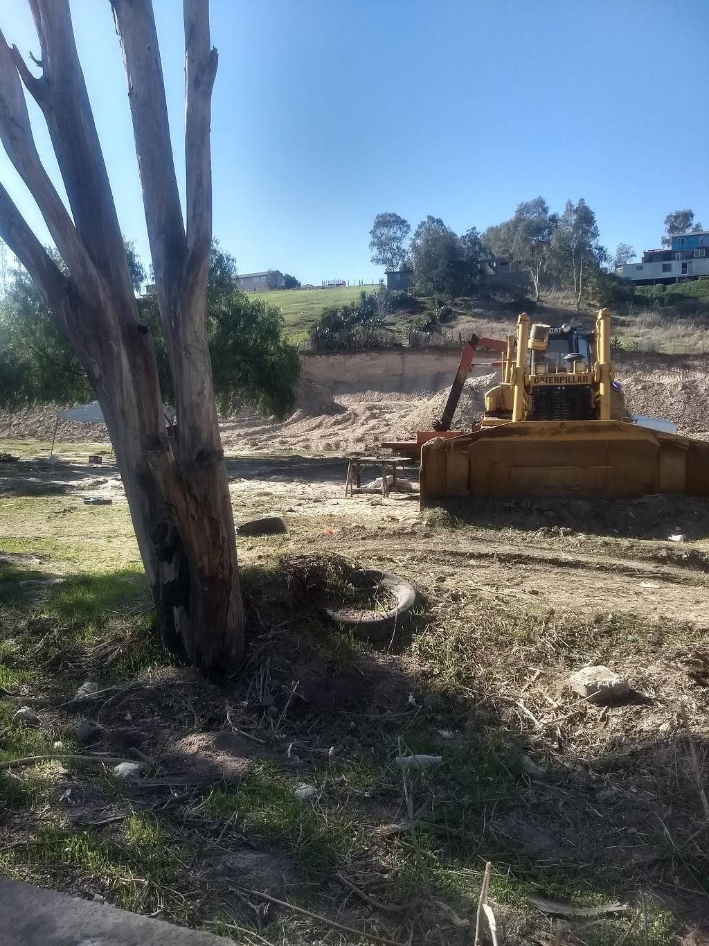 Birrieria Jalisco | restaurant | Club de Leones 12518, La Gloria, 22645 La Joya, B.C., Mexico | 016643316051 OR +52 664 331 6051