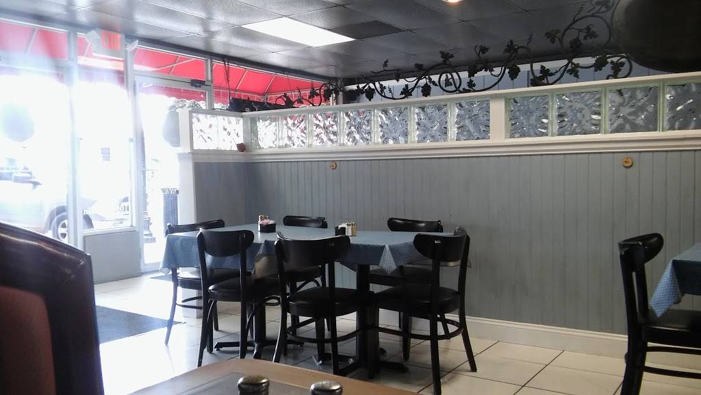 Clover Station | restaurant | 105 N Main St, Clover, SC 29710, USA | 8032221500 OR +1 803-222-1500