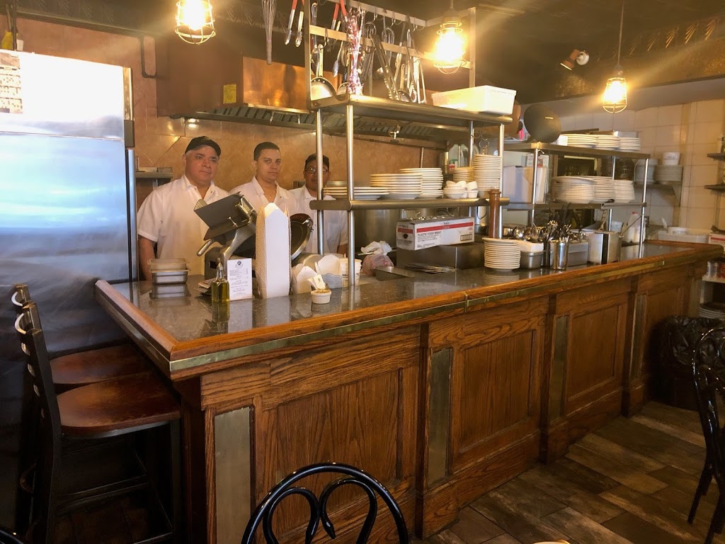 Giacomos Boston North End | restaurant | 355 Hanover St, Boston, MA 02113, USA | 6175239026 OR +1 617-523-9026