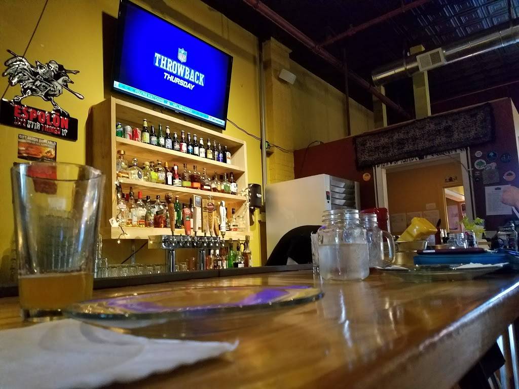 Dogtown Roadhouse | restaurant | 302 S Locust St, Floyd, VA 24091, USA | 5407456836 OR +1 540-745-6836