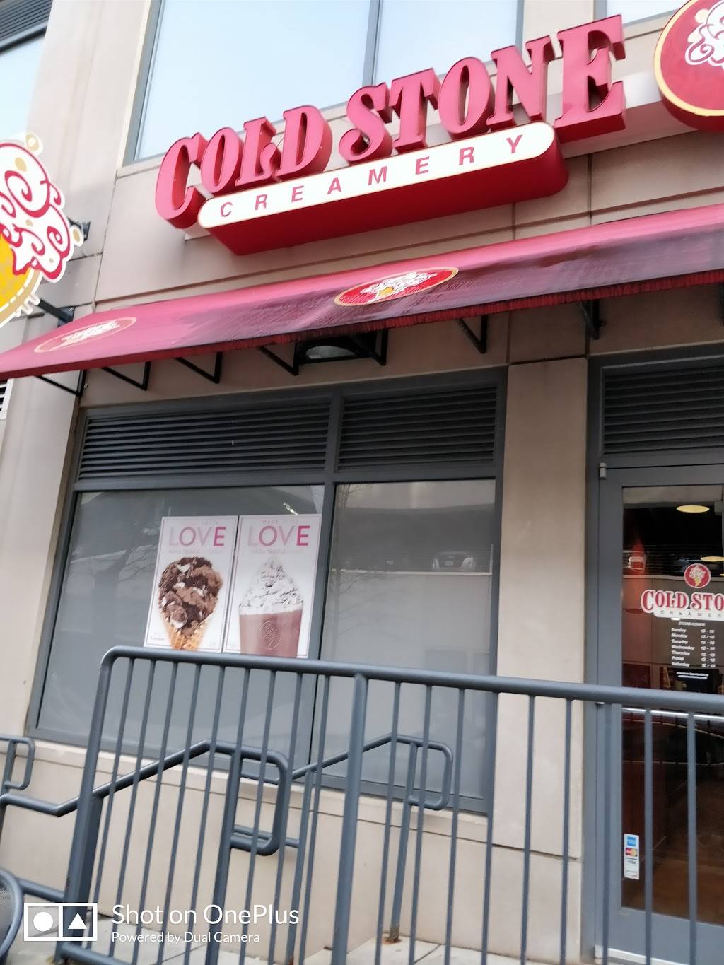 Cold Stone Creamery | bakery | 8190 Strawberry Ln Ste 7, Falls Church, VA 22042, USA | 7039929805 OR +1 703-992-9805