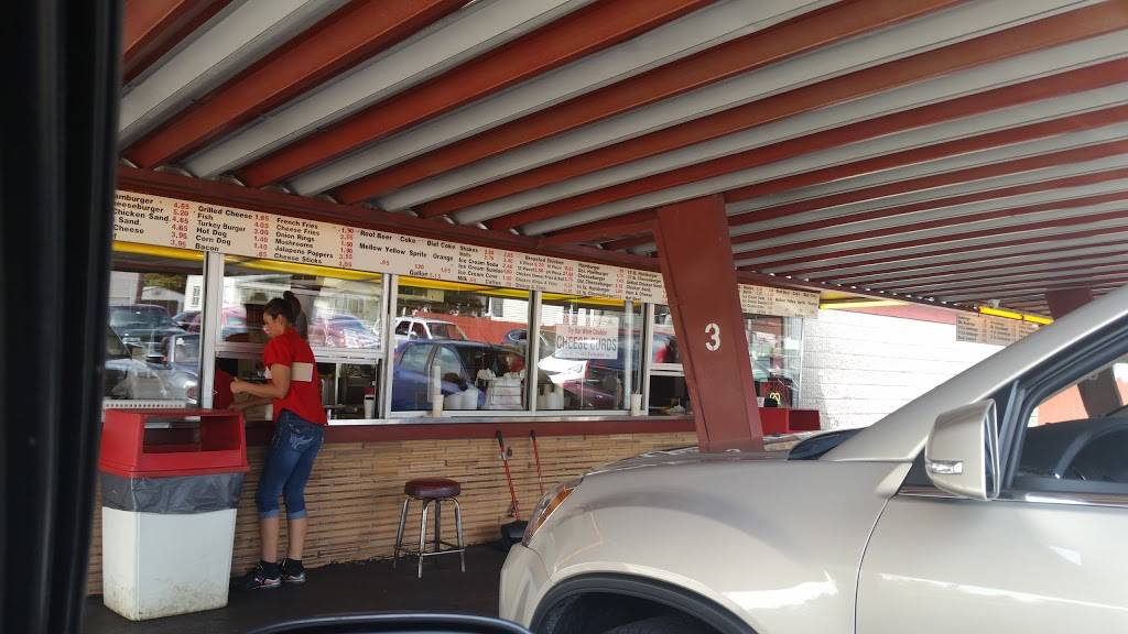 Big Star Drive-In | restaurant | 1500 Washington Rd, Kenosha, WI 53140, USA | 2626581572 OR +1 262-658-1572