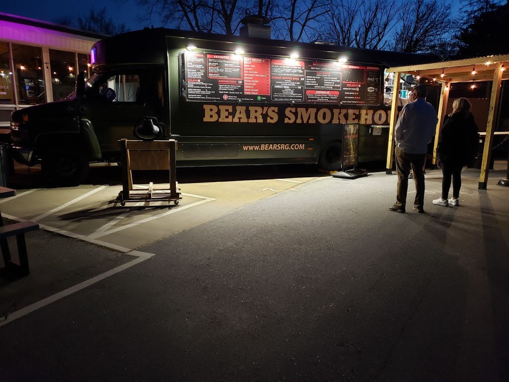 Bears Smokehouse Barbecue | restaurant | 135 Coxe Ave, Asheville, NC 28801, USA | 8285057088 OR +1 828-505-7088