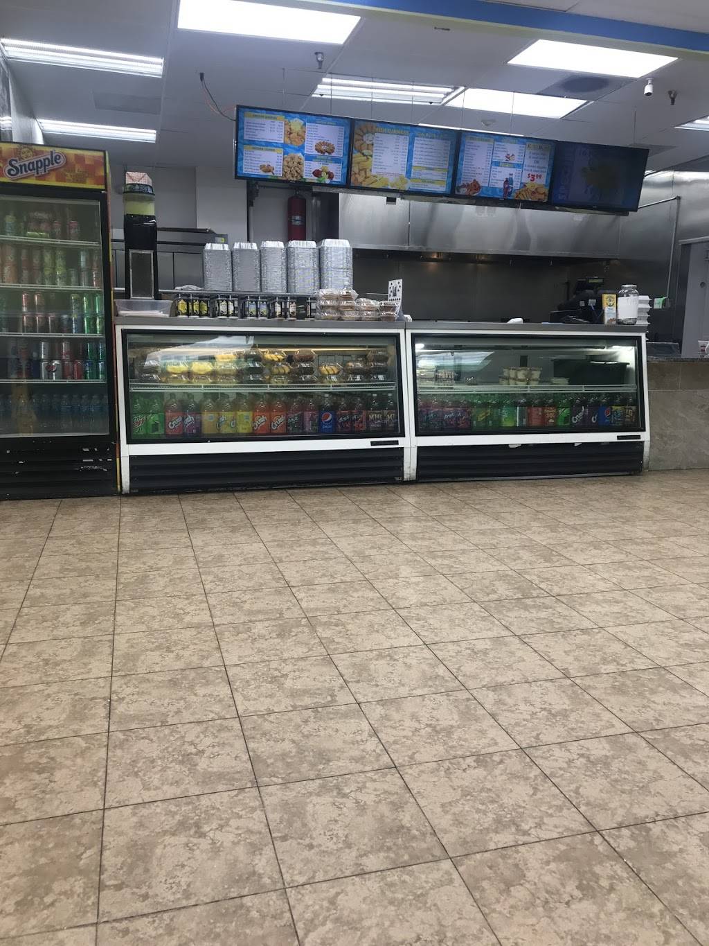 Shark Fish & Chicken | restaurant | 194 Town Center Rd, Matteson, IL 60443, USA | 7087489488 OR +1 708-748-9488