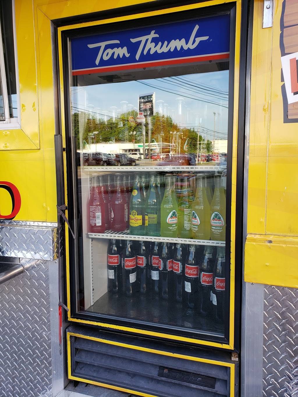 Taqueria la herradura Food Truck | restaurant | 8311 Kingston Pike, Knoxville, TN 37919, USA | 8659196447 OR +1 865-919-6447