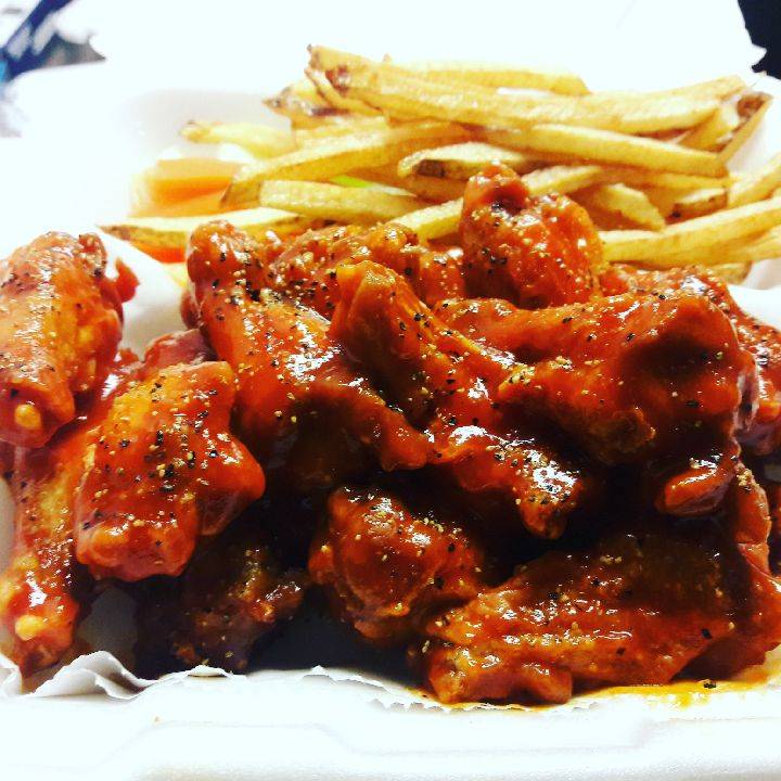 Uptown Wings | restaurant | 2901 University Ave, Columbus, GA 31907, USA | 7069840787 OR +1 706-984-0787