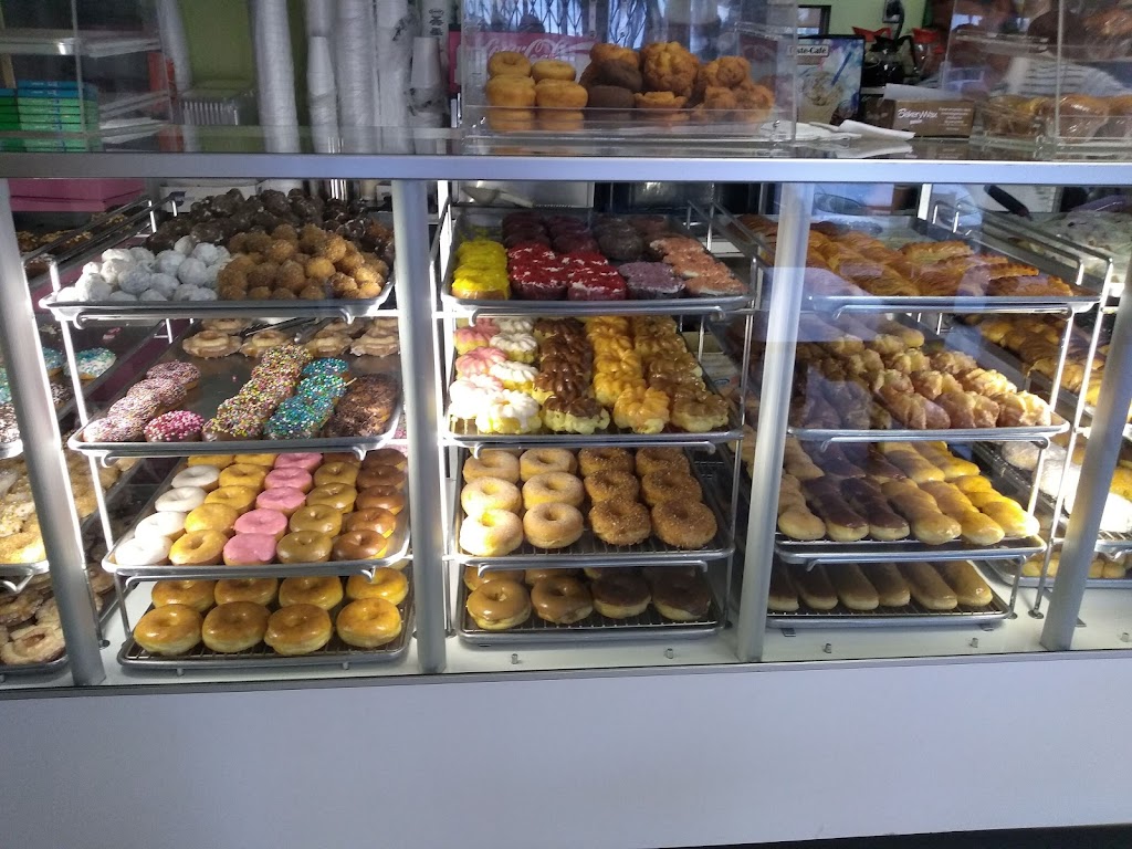 Manna Donuts | bakery | 156 W 40th St, San Bernardino, CA 92407, USA | 9098861565 OR +1 909-886-1565