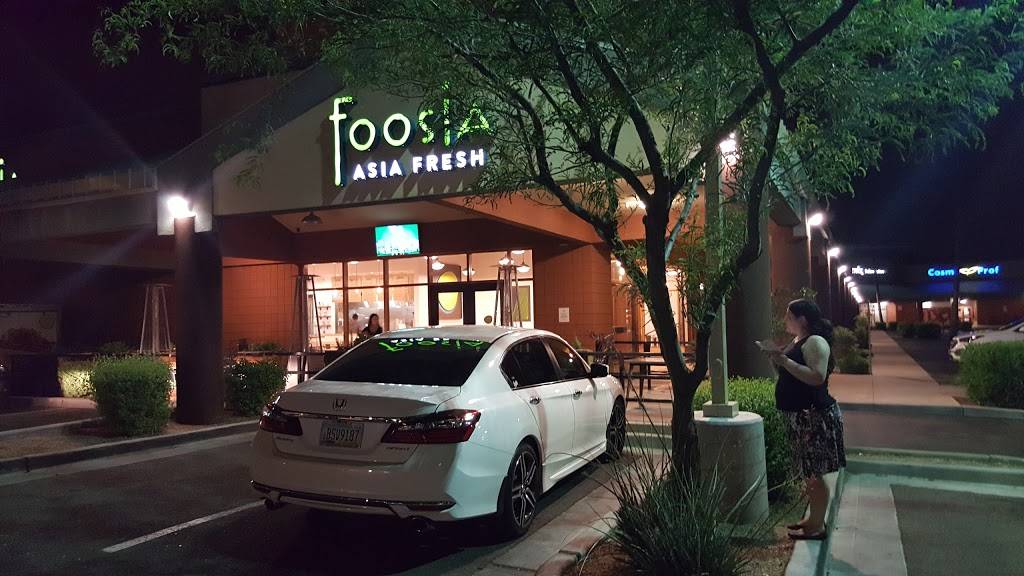 Jack in the Box | restaurant | 13610 N Scottsdale Rd Ste 31, Scottsdale, AZ 85254, USA | 4804438005 OR +1 480-443-8005