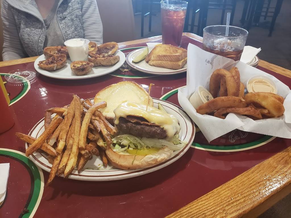 Naks Eatery & Drinkery | restaurant | 5690 Smith Rd, Brook Park, OH 44142, USA | 2162659955 OR +1 216-265-9955