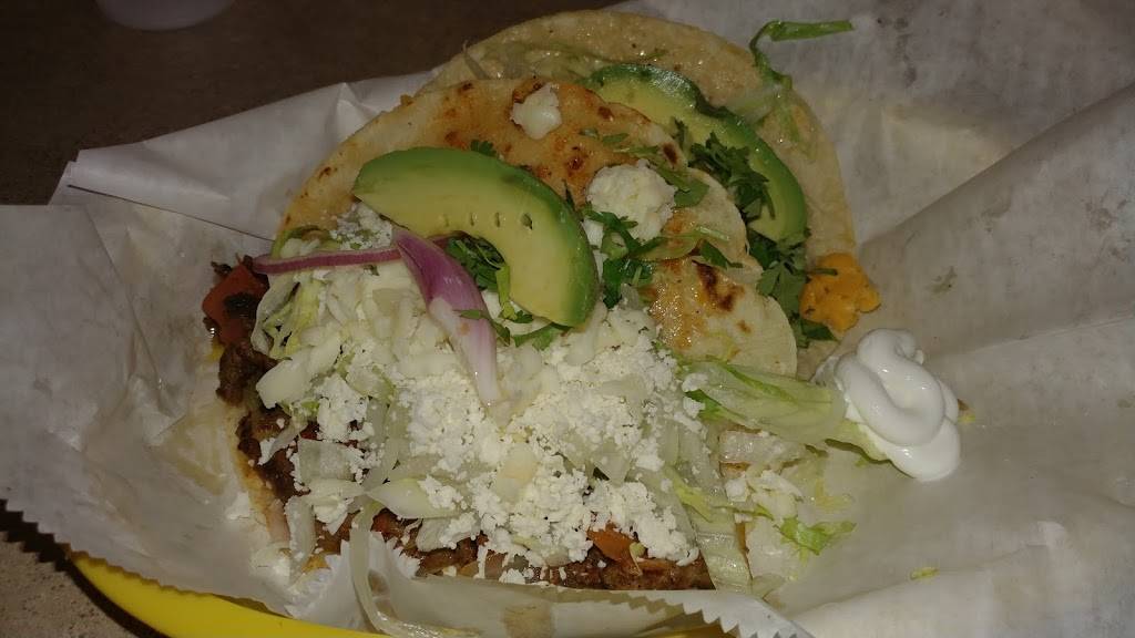 Flying Tacos | restaurant | 23110 Kuykendahl Rd, Tomball, TX 77375, USA | 2817818298 OR +1 281-781-8298