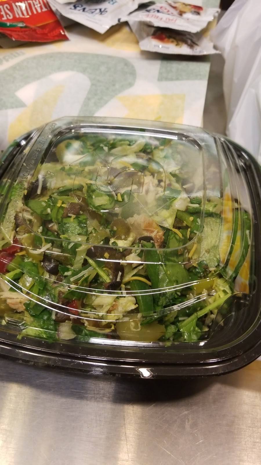 Subway | restaurant | 114 Grand St, Waterbury, CT 06702, USA | 2035738532 OR +1 203-573-8532