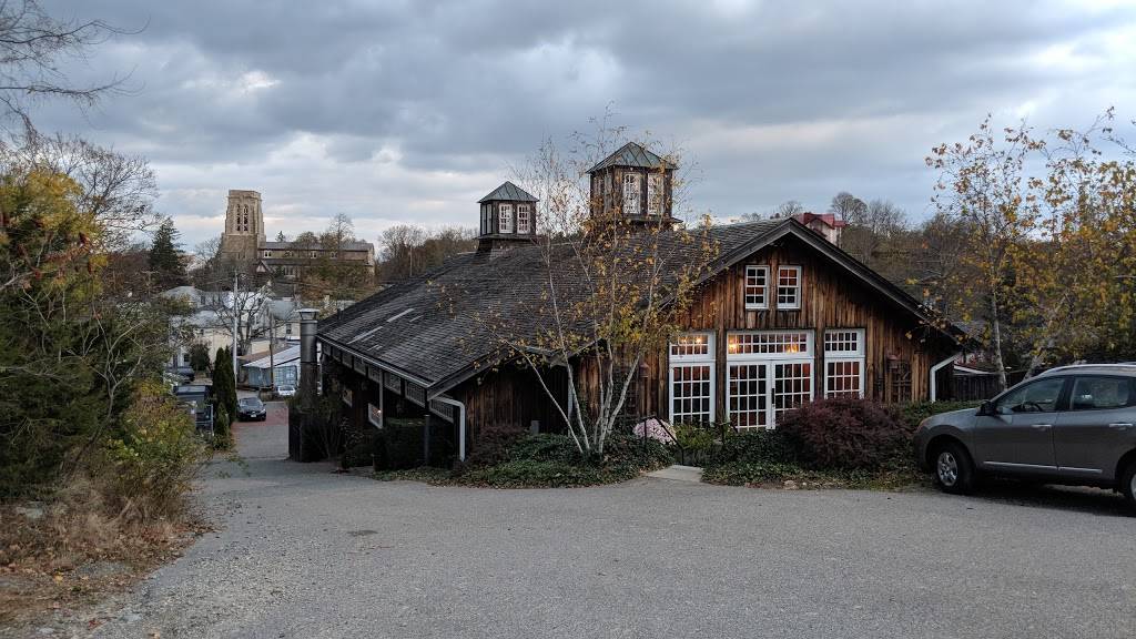 Red Lion Inn | restaurant | 71 S Main St, Cohasset, MA 02025, USA | 7813831704 OR +1 781-383-1704