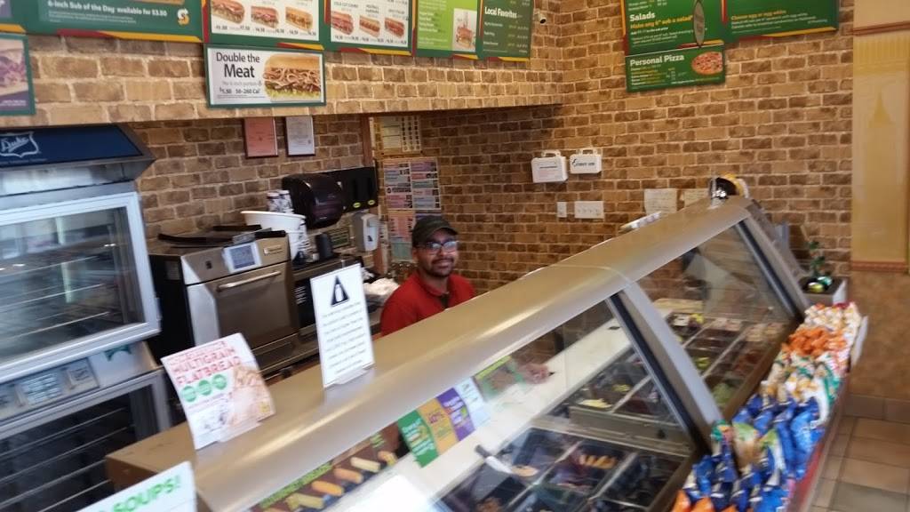 Subway Restaurants | restaurant | 61-22 Fresh Pond Rd, Middle Village, NY 11379, USA | 3479873818 OR +1 347-987-3818