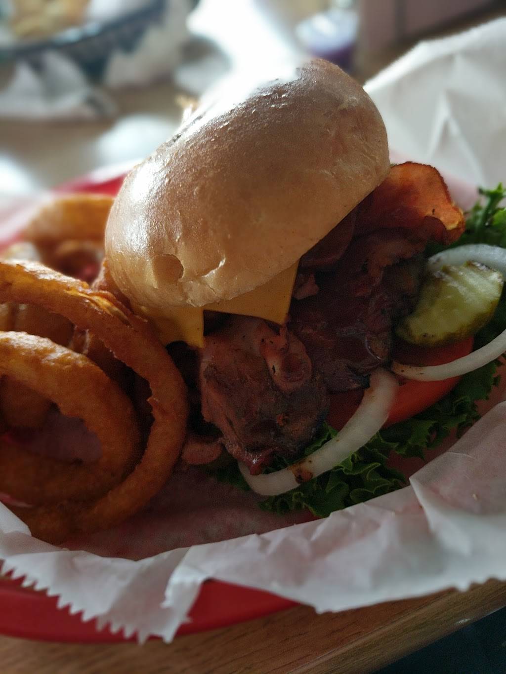 RiverWatch | restaurant | 1 Walnut St, Lawrenceburg, IN 47025, USA | 8125393625 OR +1 812-539-3625