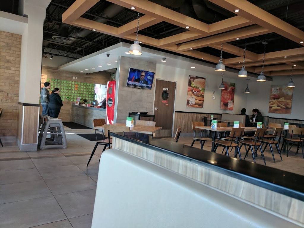 Burger King | restaurant | 913 W Lincoln Hwy, DeKalb, IL 60115, USA | 8157587979 OR +1 815-758-7979