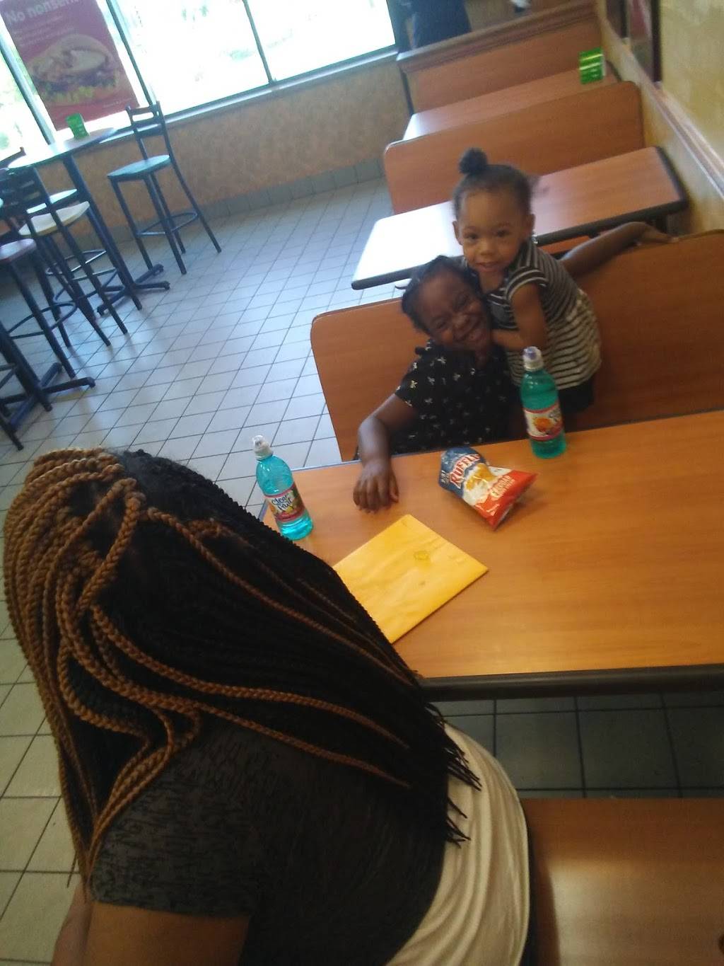 Subway | restaurant | 4207 Webber Pkwy, Minneapolis, MN 55412, USA | 6125881926 OR +1 612-588-1926