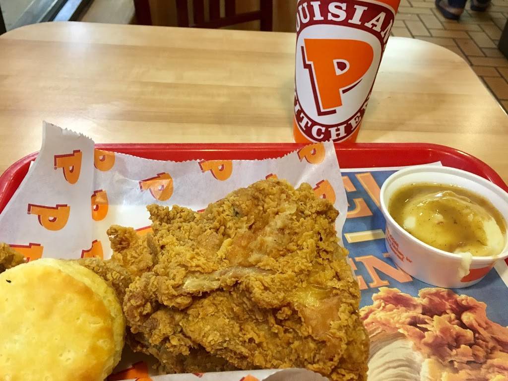 Popeyes Louisiana Kitchen | restaurant | 6340 N Broadway, Chicago, IL 60660, USA | 7739730330 OR +1 773-973-0330