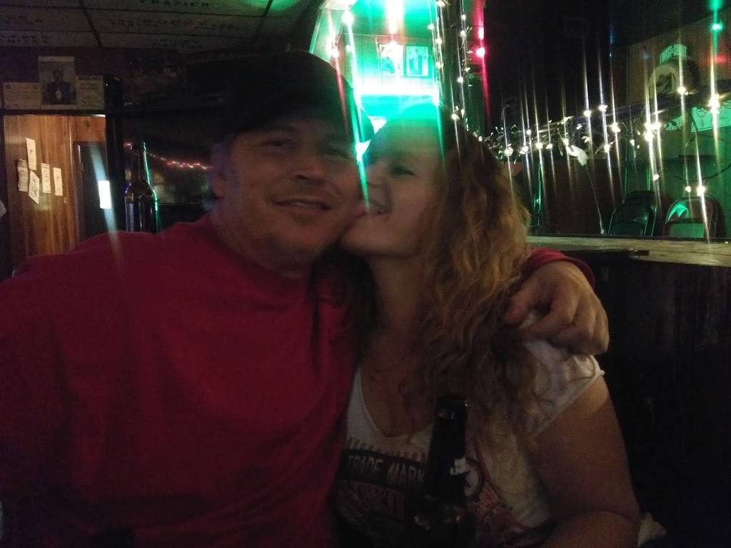 Paisanos Condis Pizza Pub | restaurant | 201 Brandt St, Dayton, OH 45404, USA | 9372241365 OR +1 937-224-1365