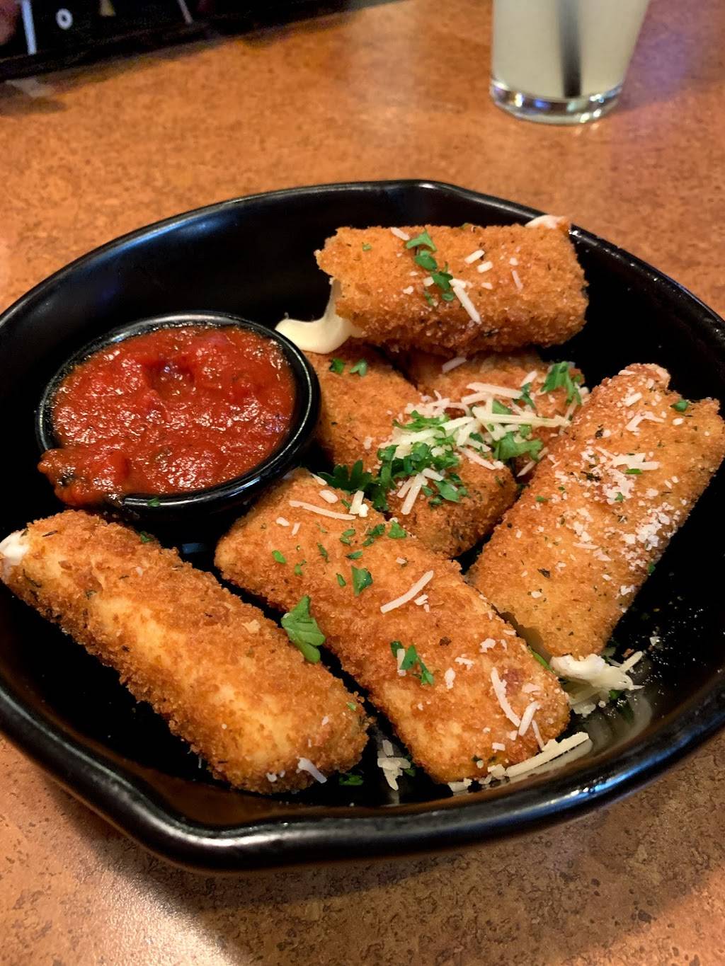 TGI Fridays | restaurant | 3700 Rivertown Pkwy, Grandville, MI 49418, USA | 6162578801 OR +1 616-257-8801