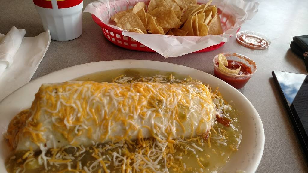 Twisters Burgers and Burritos | restaurant | 3240 Coors Blvd NW, Albuquerque, NM 87120, USA | 5058396966 OR +1 505-839-6966