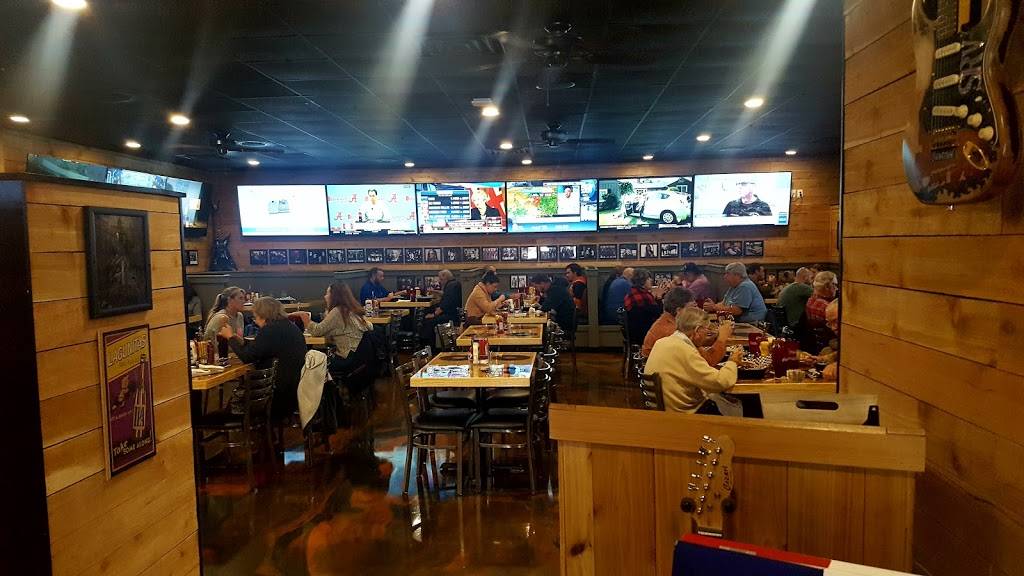 Abbey Road Tavern & Grill | restaurant | 711 N Main St, Fuquay-Varina, NC 27526, USA | 9197627731 OR +1 919-762-7731