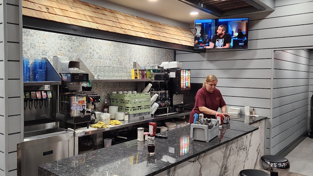 Bellevue Diner | restaurant | 703 Philadelphia Pike, Wilmington, DE 19809, USA | 3022607474 OR +1 302-260-7474