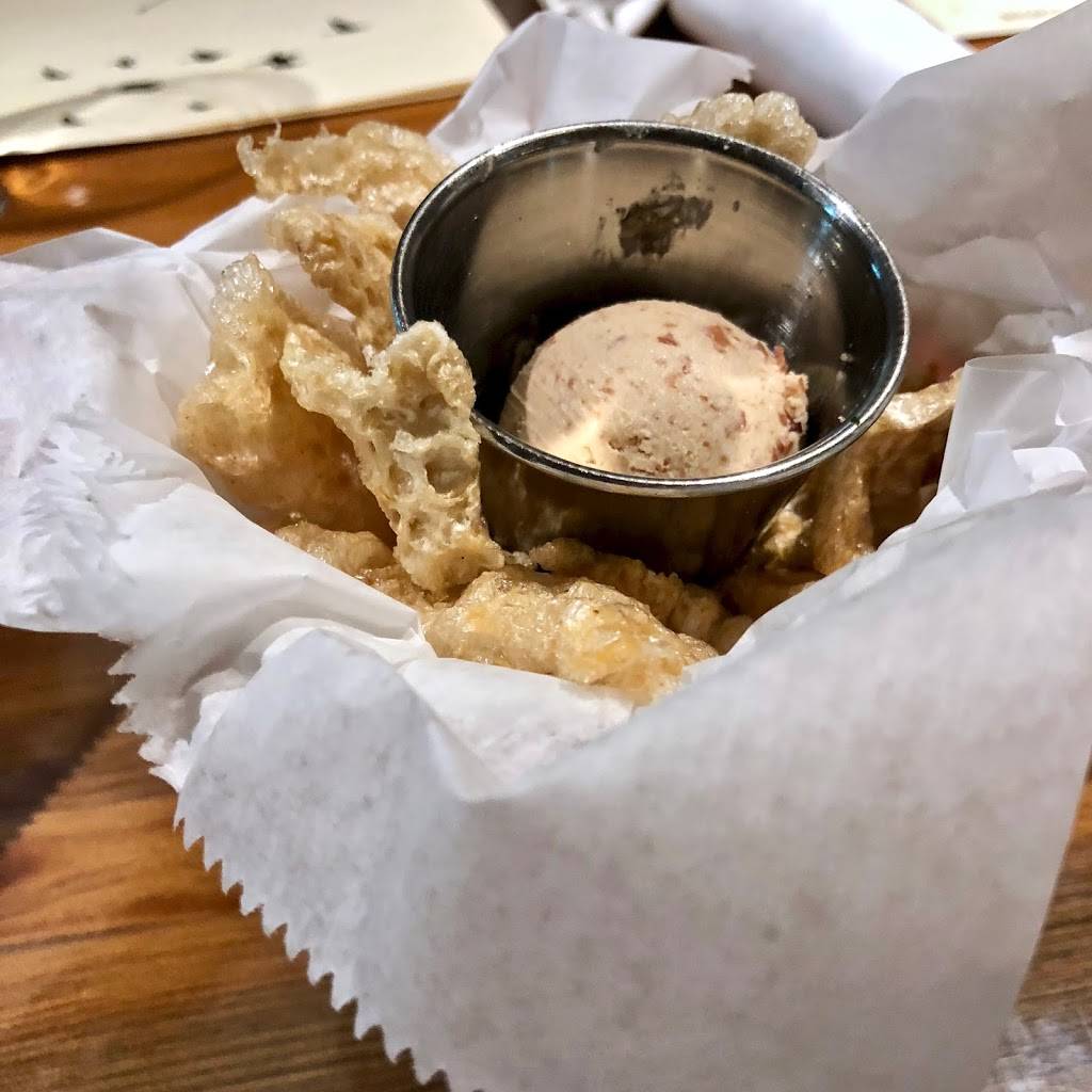 Trenasse | restaurant | 444 St Charles Ave, New Orleans, LA 70130, USA | 5046807000 OR +1 504-680-7000