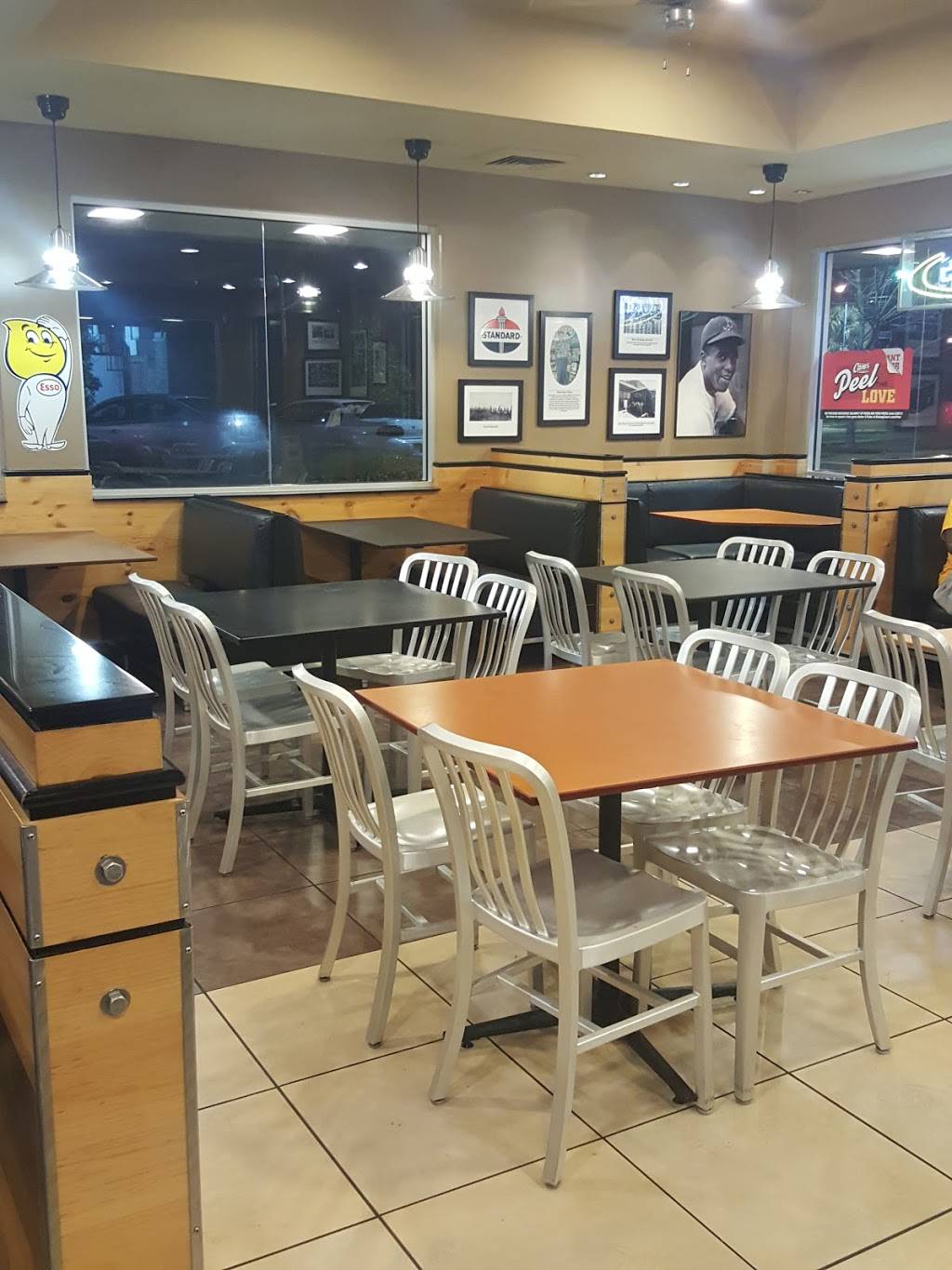 Raising Canes Chicken Fingers | meal takeaway | 5195 Plank Rd, Baton Rouge, LA 70805, USA | 2253564240 OR +1 225-356-4240