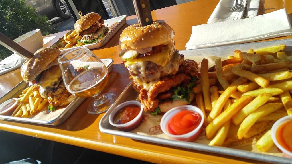 Chomp Kitchen and Drinks | restaurant | 440 Child St, Warren, RI 02885, USA | 4012892324 OR +1 401-289-2324