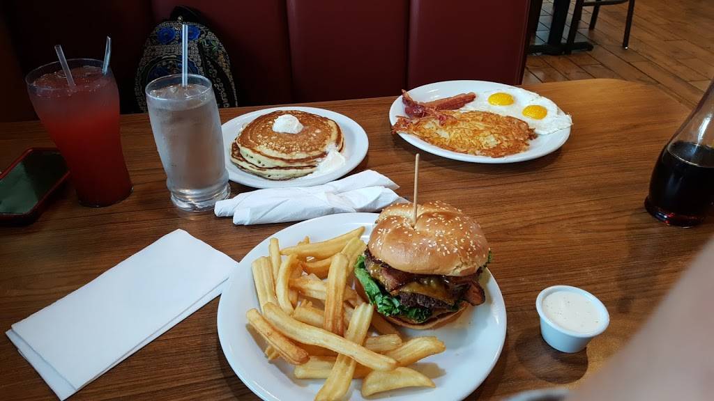 Dennys | restaurant | 1601 Sycamore Ave, Atwater, CA 95301, USA | 2093577195 OR +1 209-357-7195