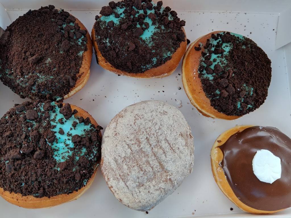 Dunkin | cafe | 3014 Driwood Ct, Charlotte, NC 28269, USA | 7047177300 OR +1 704-717-7300