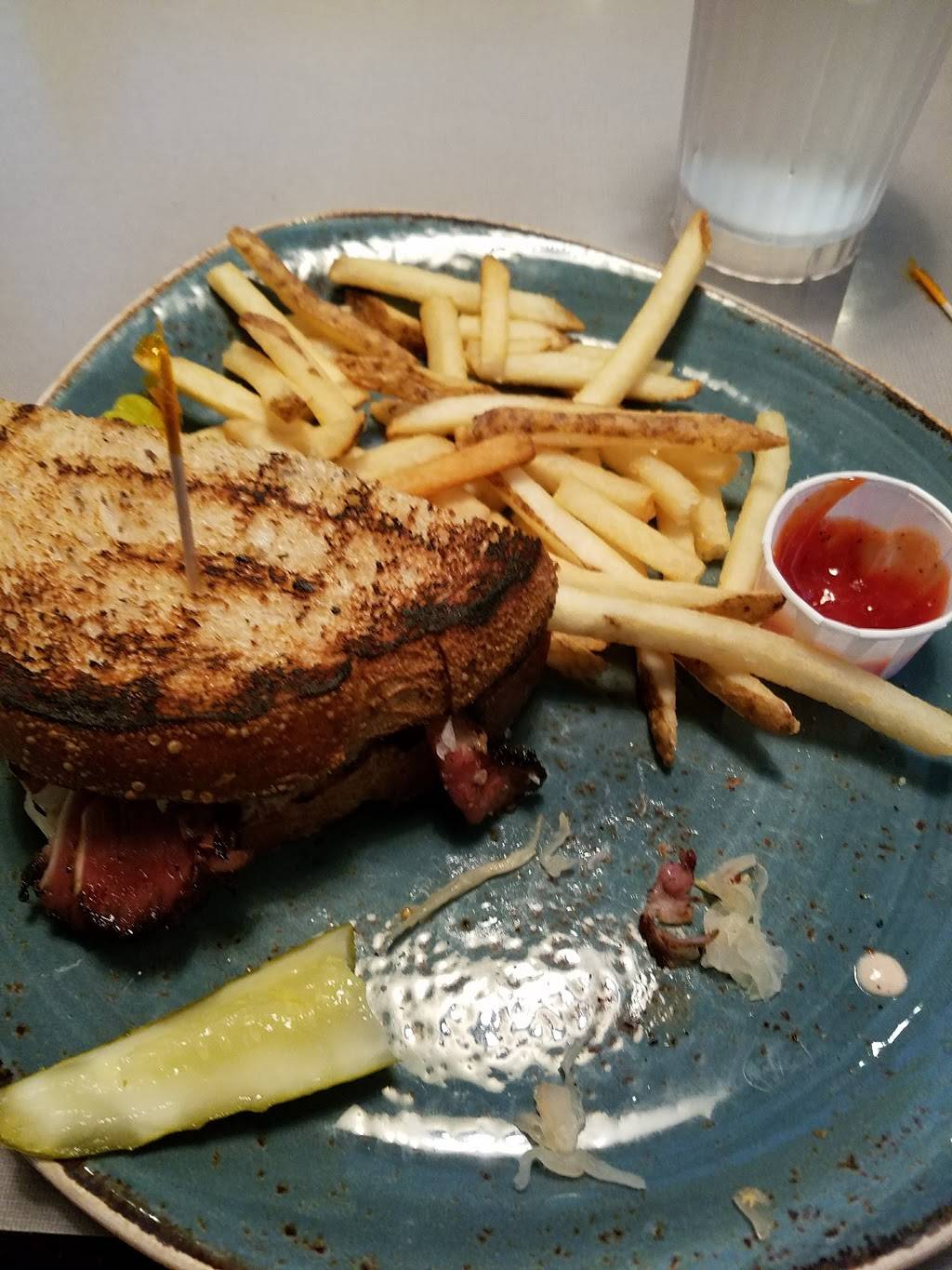 Jacks Urban Eats | restaurant | 1321 W Covell Blvd, Davis, CA 95616, USA | 5307533431 OR +1 530-753-3431