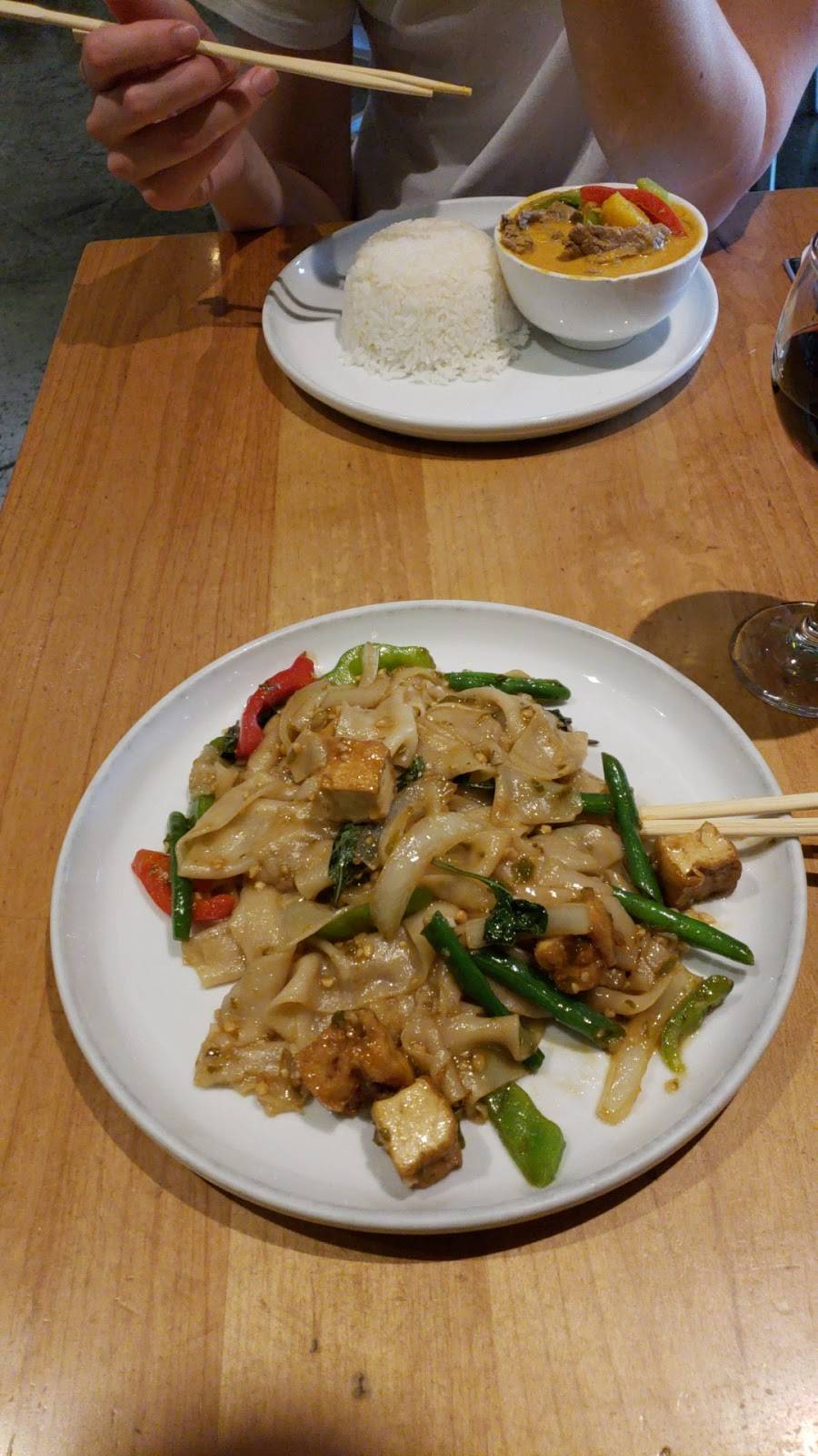 Thai Canteen Davis | restaurant | 117 E St, Davis, CA 95616, USA | 5302315465 OR +1 530-231-5465