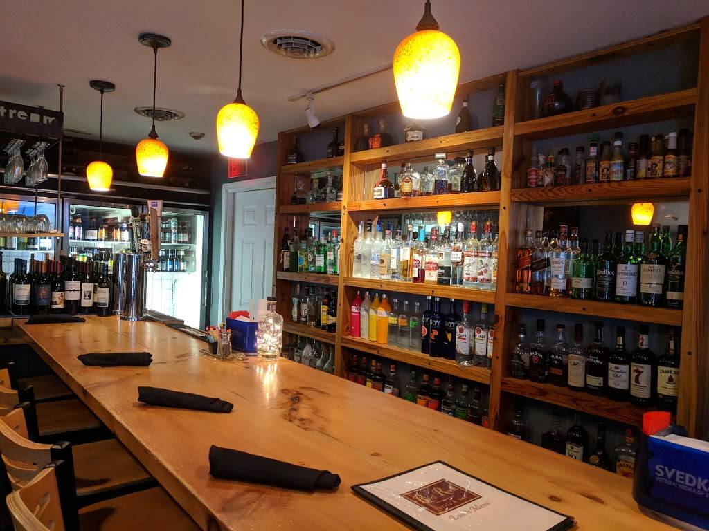 Red Rock Grill and Bar | restaurant | 66 W Main St, Upton, MA 01568, USA | 5085290500 OR +1 508-529-0500