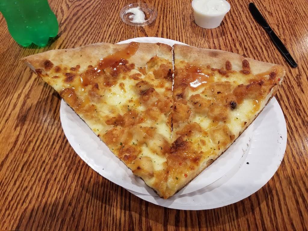 Nicks Tomato Pie | restaurant | 109 Walton St, Syracuse, NY 13202, USA | 3154727703 OR +1 315-472-7703