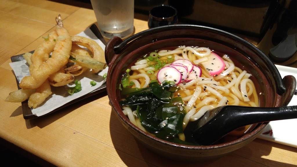 SEN Sushi Bar | restaurant | 814 S Oak Park Ave, Oak Park, IL 60304, USA | 7088484400 OR +1 708-848-4400