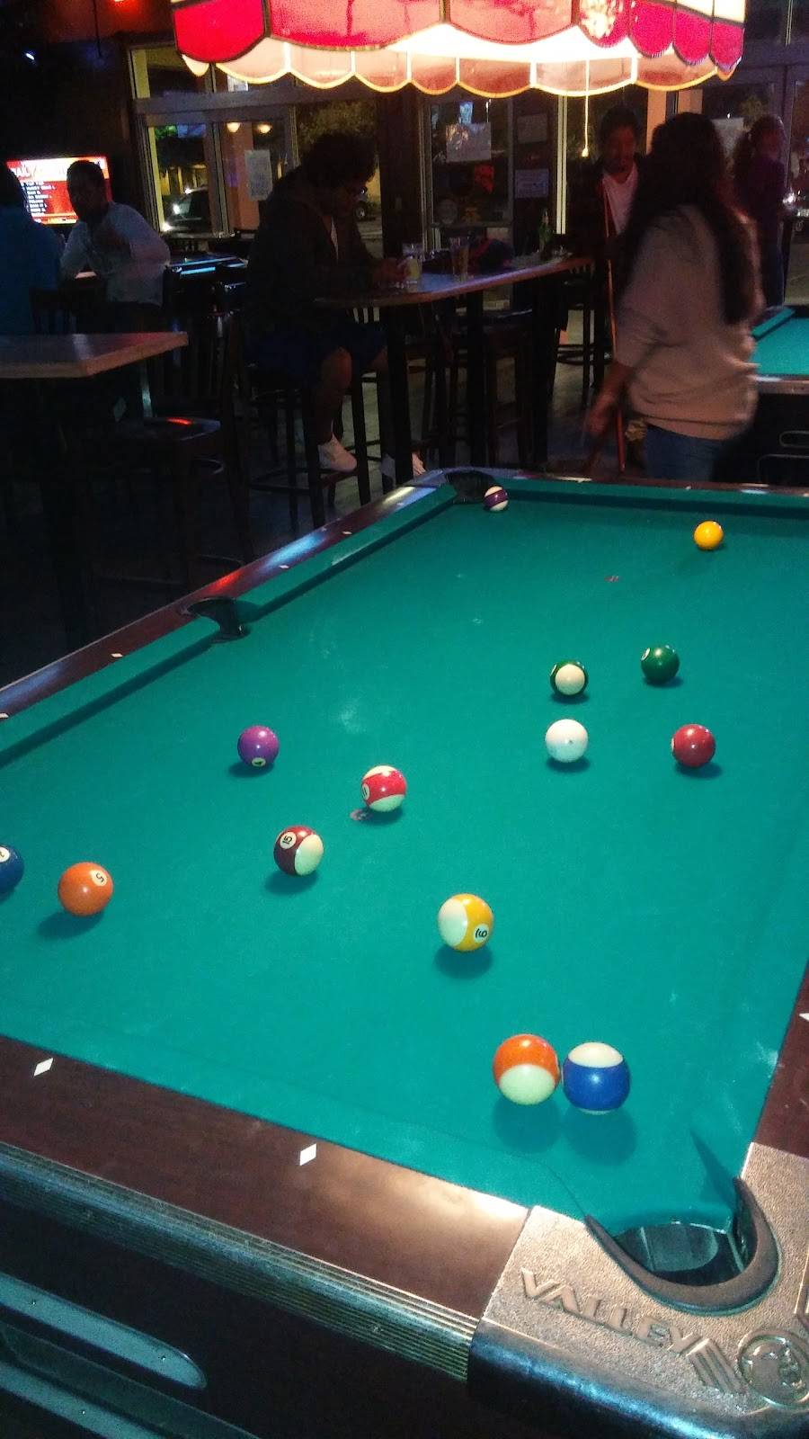 Hob Nob 57 Tavern | restaurant | 3355 17th St, Sarasota, FL 34235, USA | 9419534111 OR +1 941-953-4111