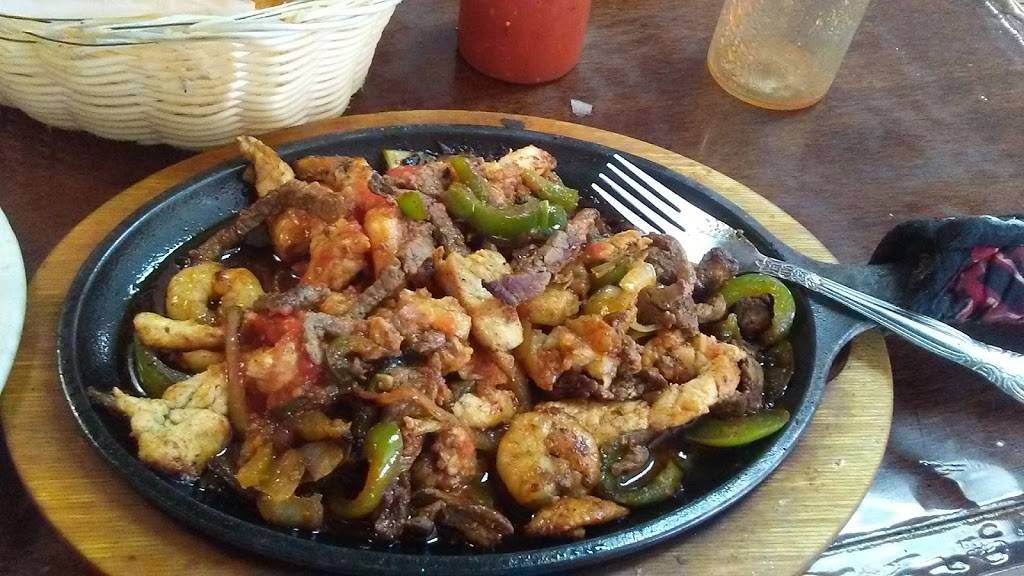 El Parrillera | restaurant | 96 Old Hwy 98 E, Tylertown, MS 39667, USA | 6012222220 OR +1 601-222-2220