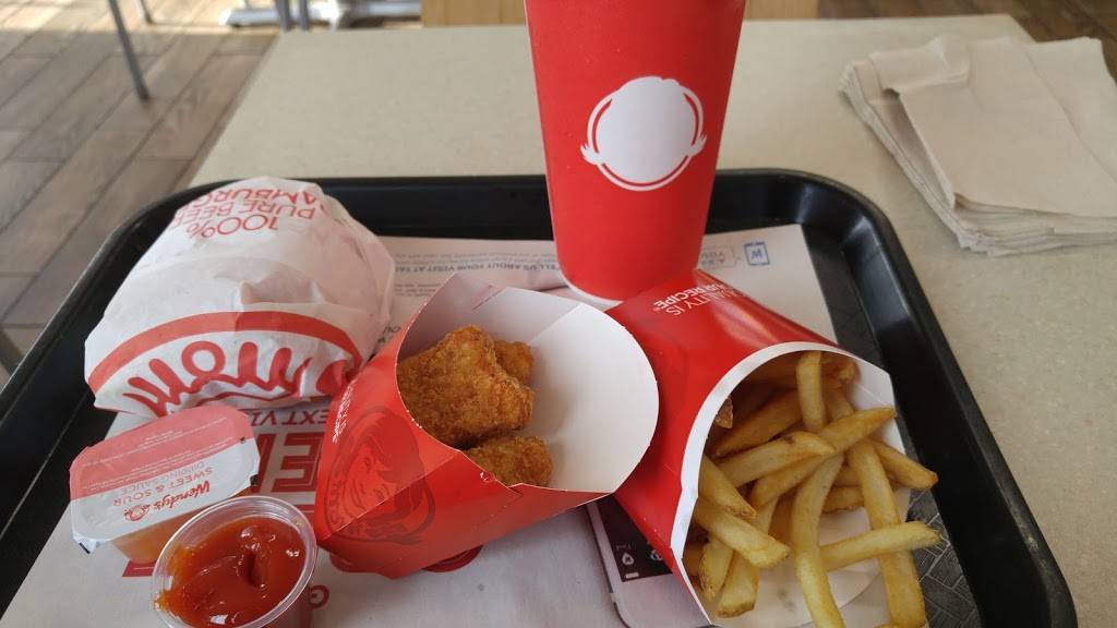 Wendys | restaurant | 3995 Columbia Ave, Columbia, PA 17512, USA | 7172859607 OR +1 717-285-9607