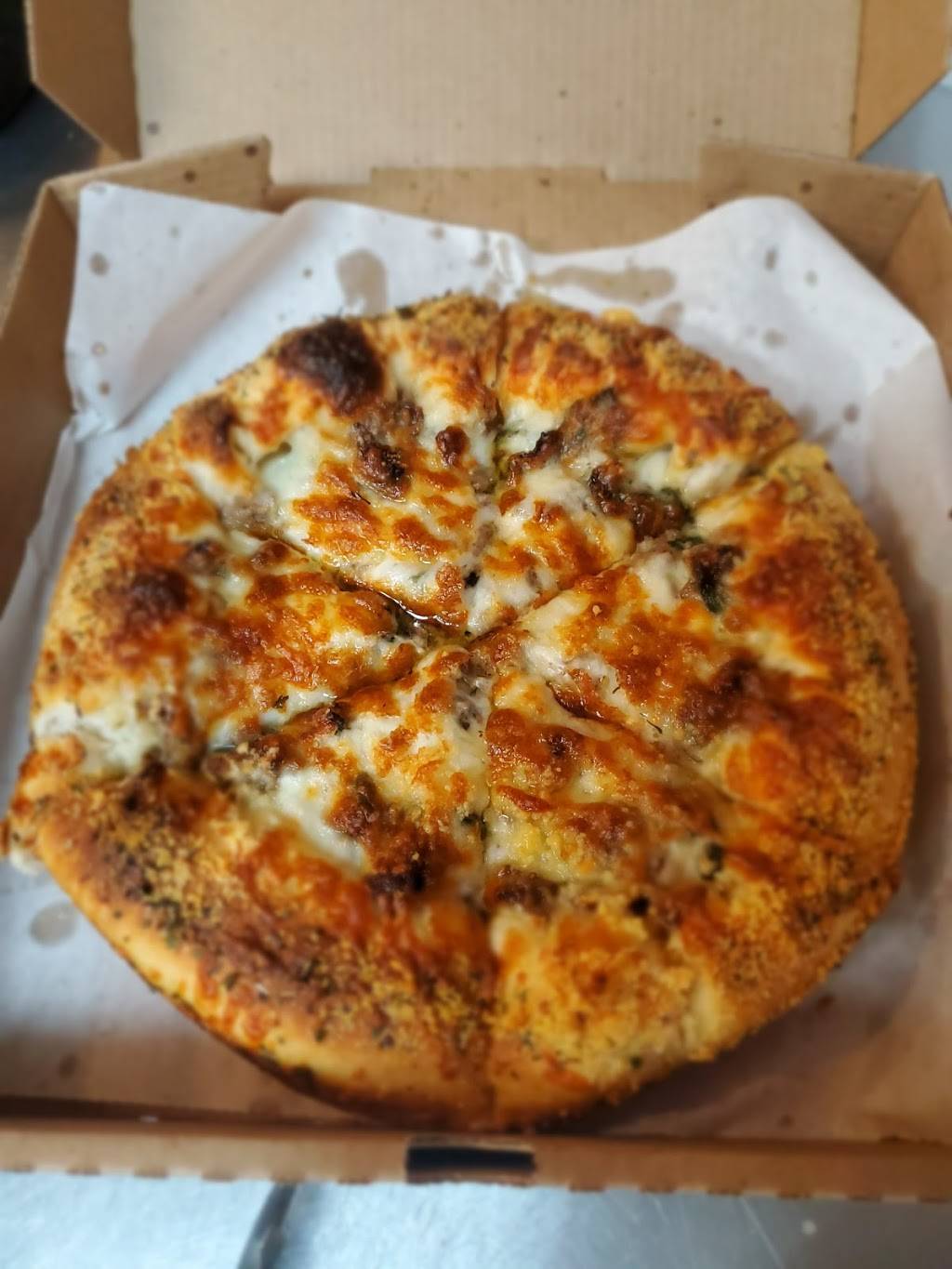 Danas Pizza | restaurant | 7123 Hacks Cross Rd, Olive Branch, MS 38654, USA | 6624207578 OR +1 662-420-7578