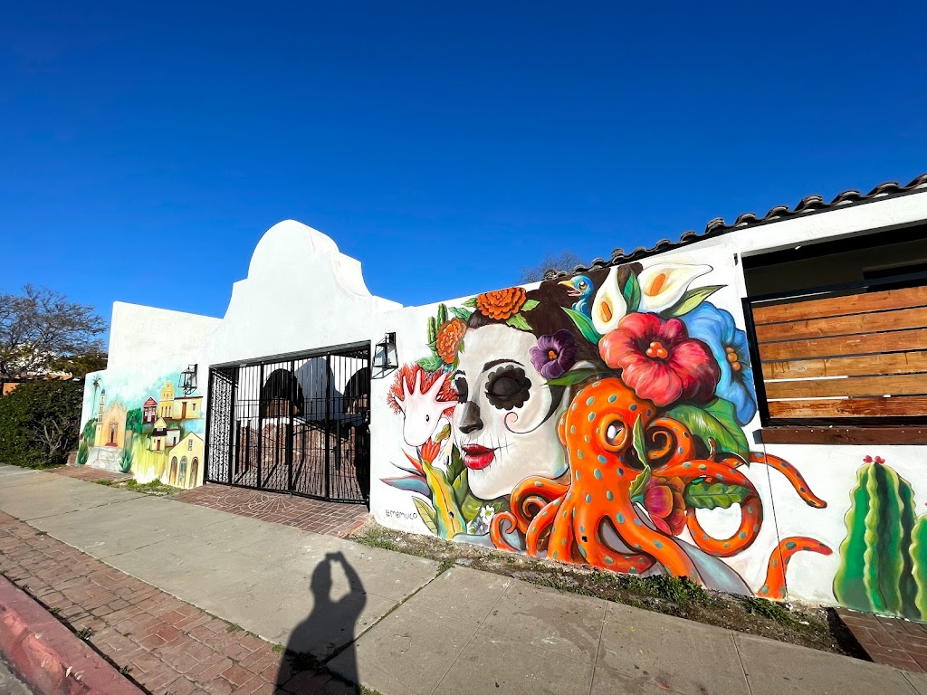 Old Town Urban Market | restaurant | 2548 Congress St, San Diego, CA 92110, USA | 6199955510 OR +1 619-995-5510