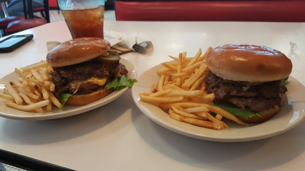 Steak n Shake | restaurant | 3409 US-60, Barboursville, WV 25504, USA | 3047332051 OR +1 304-733-2051