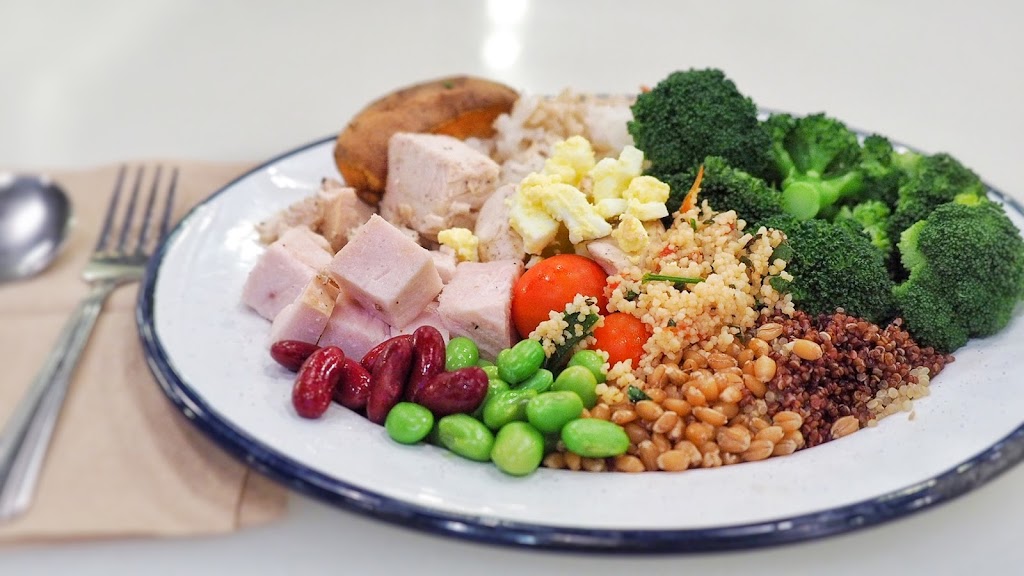 Food Ease | restaurant | Water Tower Place, 835 Michigan Ave, Chicago, IL 60611, USA | 3123353663 OR +1 312-335-3663