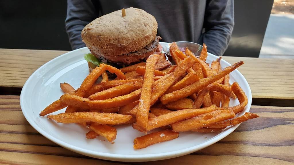 Sibling by Pushkins | restaurant | 1813 Capitol Ave, Sacramento, CA 95811, USA | 9168235520 OR +1 916-823-5520