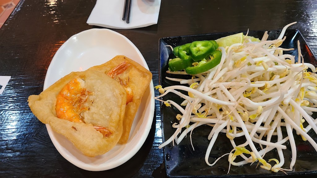 PHO 95 Mi Cay Tung | restaurant | 6795 Wilson Blvd Suite 20, Falls Church, VA 22044, USA | 7038541612 OR +1 703-854-1612