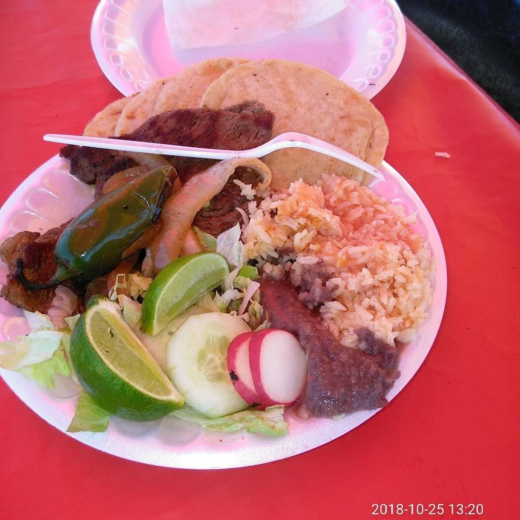 El Quiche Pupusas #2 | restaurant | 8946 N 7th St, Phoenix, AZ 85020, USA | 6024737401 OR +1 602-473-7401